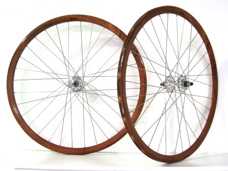 Over-The-Top Deep V Track Wheels i Teak. So Wrong It's Right?